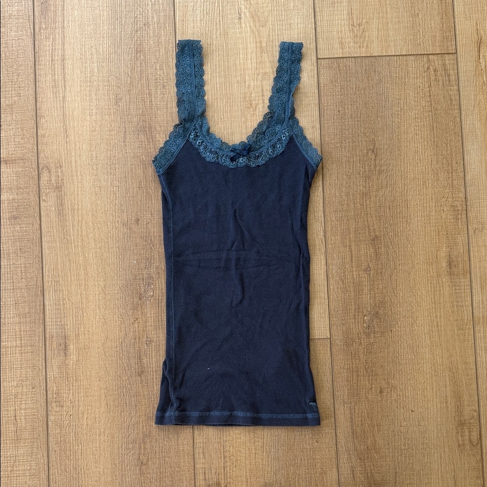 Abercrombie cute stretch kids vintage Lace Trim Navy Blue Top size large